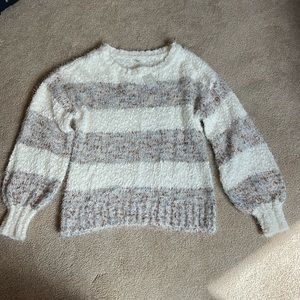 Maurice’s size small brand new sweater, brown/white